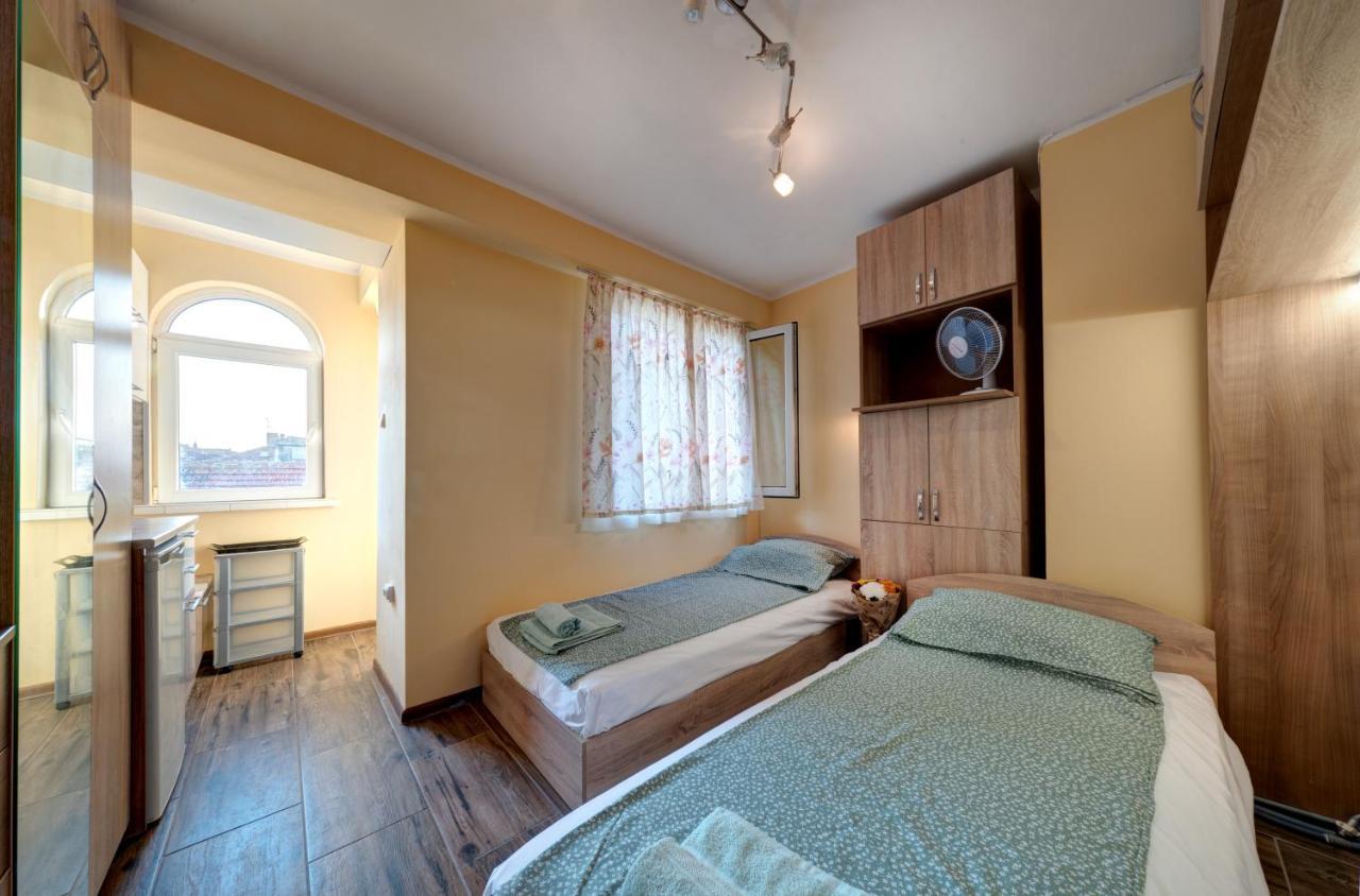 Funny-Gunny Room To The Sea Garden Burgas ภายนอก รูปภาพ